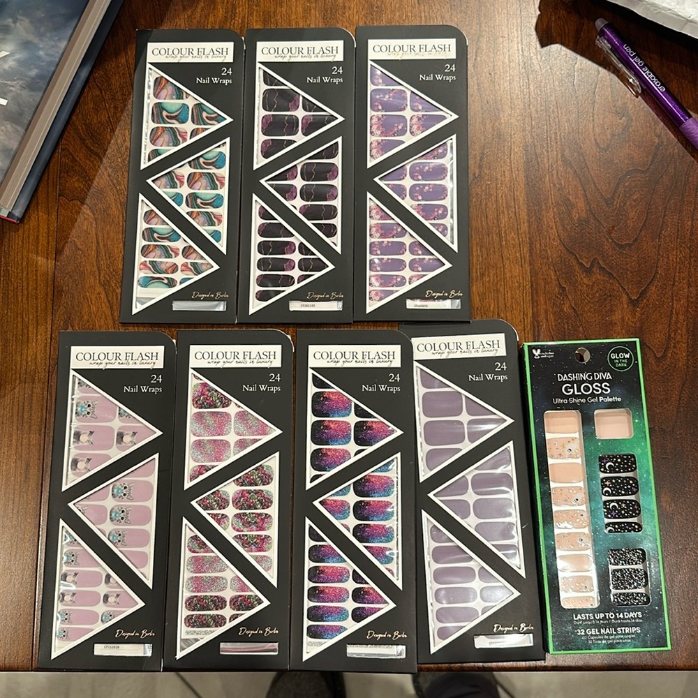 8 packs - nail wraps,nail art tool kit & pedi in a box